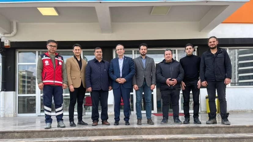 Eğitim Seferberliği Projesi ile Depremzede YKS Öğrencilerinin Eğitimine İHÜ Olarak Destek Sağlıyoruz
